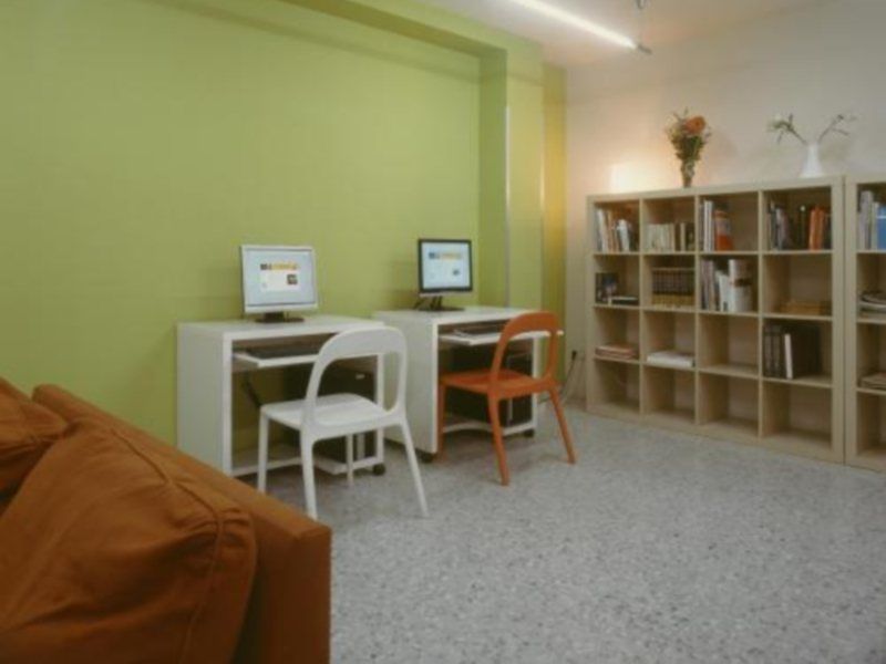 バルセロナResidencia Erasmus Graciaアパートメント エクステリア 写真